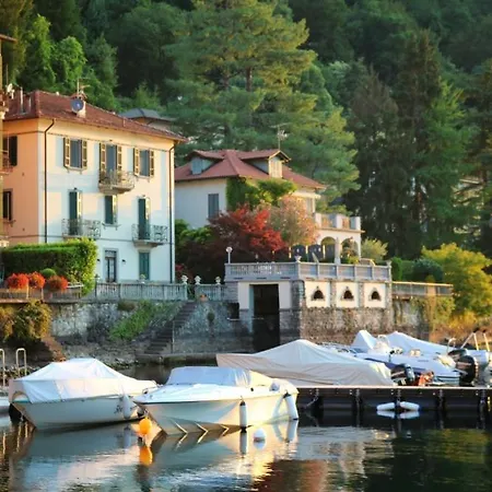 Ortensie & Oleandri Al - By Myhomeincomo 阿尔杰尼奥