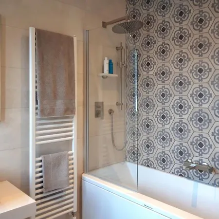 Ortensie & Oleandri Al - By Myhomeincomo *