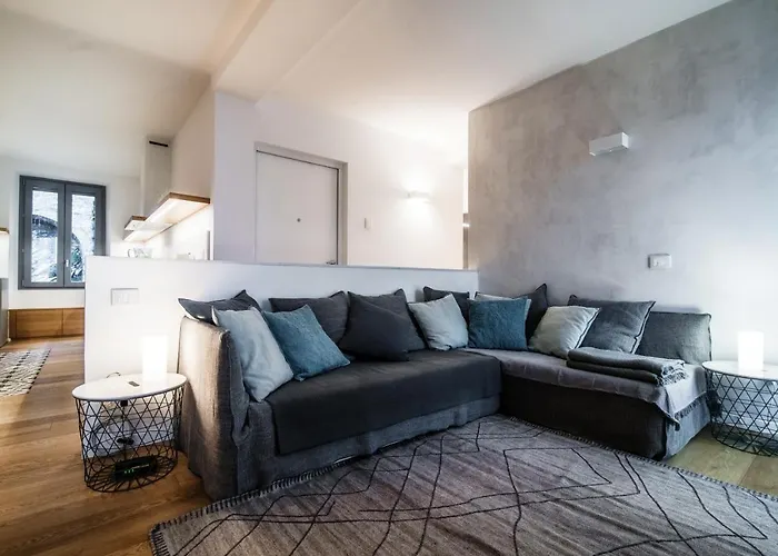 Апартаменты Ortensie & Oleandri Al - By Myhomeincomo *