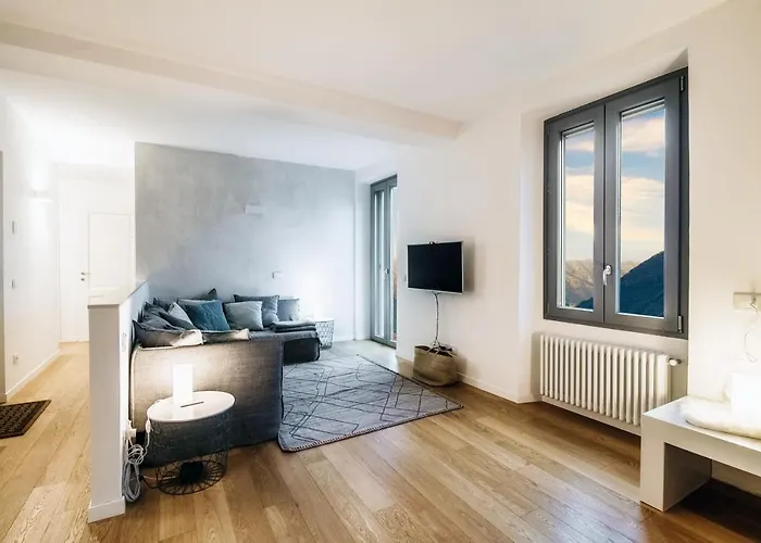 Апартаменты Ortensie & Oleandri Al - By Myhomeincomo *